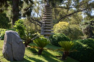 05 A Large Rock And Pagoda Monument Japones Japanese Garden Buenos Aires